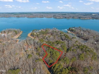 38 Crescent Ln, Clarksville, VA 23927