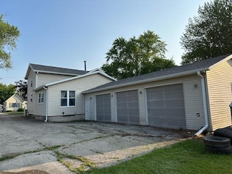 420 Jackson St, Waupun, WI 53963