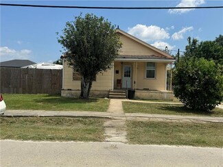 2613 Lafayette St, Gretna, LA 70053