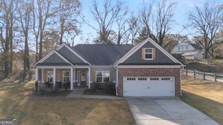 184 Ashford Ln, Commerce, GA 30529