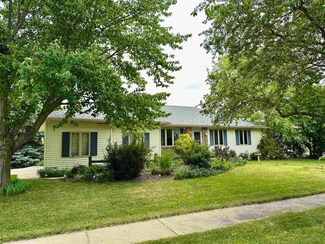 1901 N Page St, Stoughton, WI 53589