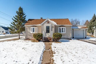 2908 6th St, Eau Claire, WI 54703