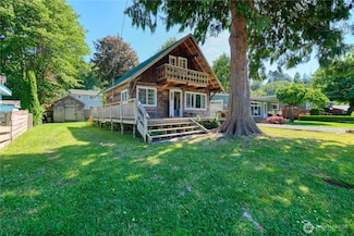 2111 Maple St, Point Roberts, WA 98281