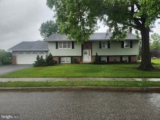 22 Hemlock Cir, Elizabethtown, PA 17022