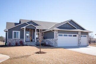 6 N Driftwood Ct, Valley Center, KS 67147