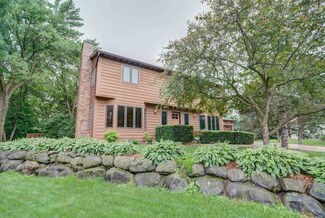 1201 Canterbury Cir, Middleton, WI 53562