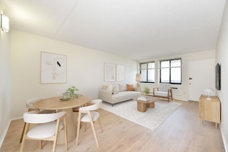 25-56 120th St Unit 2C, Flushing, NY 11354