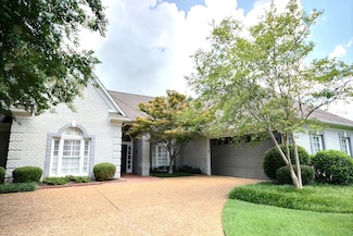 2545 Dibrell Trail Dr, Collierville, TN 38017