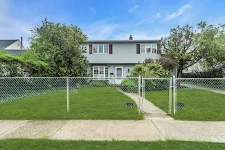 34 Anchor Ln, Levittown, NY 11756