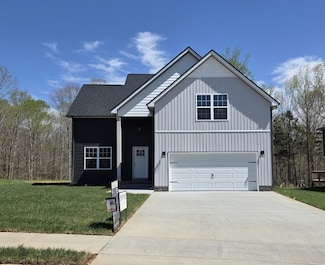 475 Ridge Top Ct, Clarksville, TN 37040