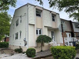 2 Remsen St, Staten Island, NY 10304