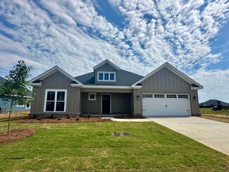 107 Nash Ct, Perry, GA 31069