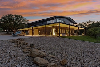 5540-5556 County Road 406, Grandview, TX 76050