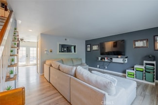 14344 Foothill Blvd Unit 405, Sylmar, CA 91342