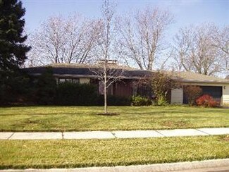 226 S Rathje Rd, Peotone, IL 60468