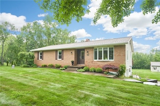 3145 Franks Rd, New Franklin, OH 44216