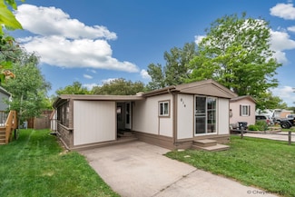 814 Covered Wagon Dr, Cheyenne, WY 82007