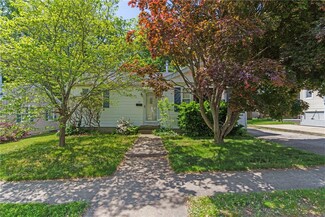 99 Burnside Ave, Riverside, RI 02915