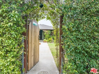 10739 Jefferson Blvd, Culver City, CA 90230