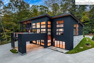 477 Laurel Ln, Blowing Rock, NC 28605