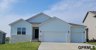 6303 Clear Creek St, Bellevue, NE 68157