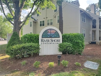 304 River Forest Rd, Virginia Beach, VA 23454