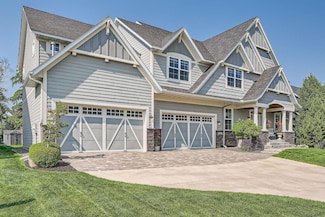 15810 43rd Place N, Plymouth, MN 55446