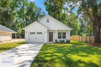 205 Wilson Ave, Hinesville, GA 31313