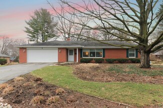 2 Kent Dr, Normal, IL 61761