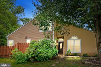 2109 Sturbridge Commons Dr, Southampton, PA 18966