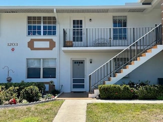 1203 S Lakes End Dr Unit E1, Fort Pierce, FL 34982