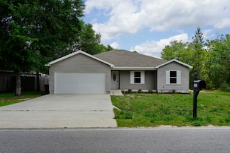 1422 Oakwood Lakes Blvd, Defuniak Springs, FL 32433