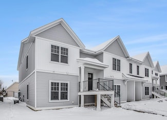 2106 Sherwood Ave, Holland, MI 49423