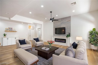 10405 Junction Hill Dr, Las Vegas, NV 89134