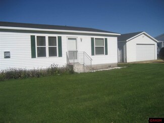 79 Blashack St, Waldorf, MN 56091