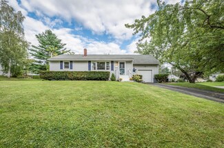 3 Capri St, Brewer, ME 04412