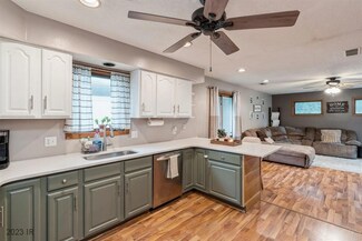 3224 SW 2nd St, Des Moines, IA 50315