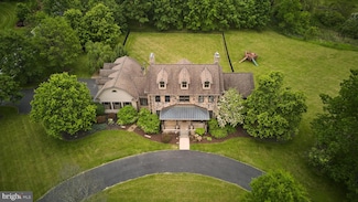 113 Manhasset Dr, Port Matilda, PA 16870