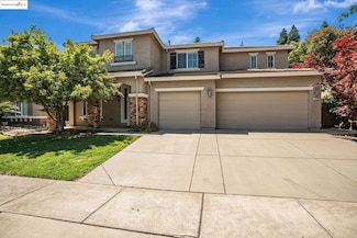 1319 Teal Hollow Dr, Yuba City, CA 95993