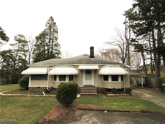 6475 Broadview Rd, Seven Hills, OH 44131