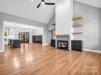 583 Dublin Ln, Columbus, NC 28722