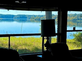 122 Isle Dr, Hemphill, TX 75948