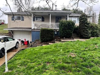 178 Harmony Dr, Johnstown, PA 15909