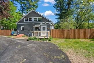 126 Moose Club Park Rd, Goffstown, NH 03045