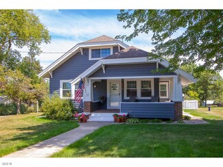 713 N Cherry St, Avoca, IA 51521