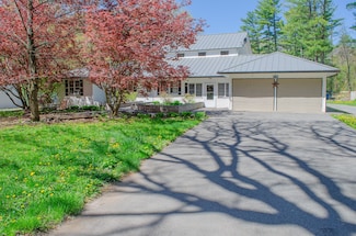 32 Valk Rd, Saugerties, NY 12477