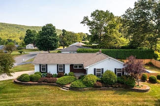 9 Sandra Rd, Easthampton, MA 01027