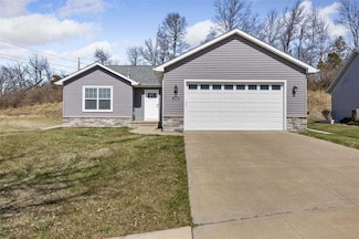 3608 Forest Valley Ct NE, Cedar Rapids, IA 52411
