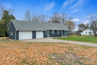 7650 Stillwater Way N, Saint Paul, MN 55128