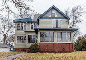 3514 8th St, Des Moines, IA 50313